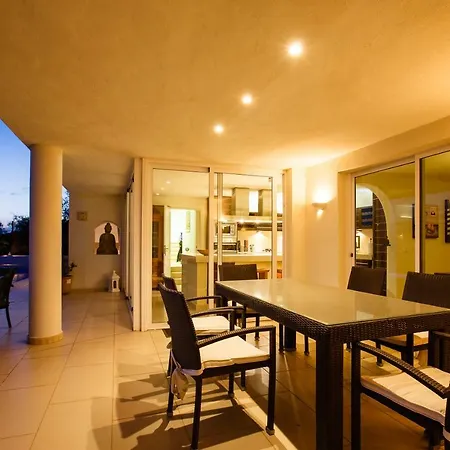 Casa Rosas Vila
